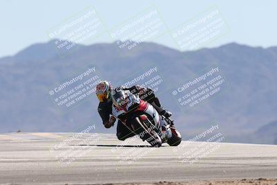 media/Oct-13-2025-Moto Forza (Mon) [[a66d839500]]/3-B Group/Session 4 (Turn 9)/